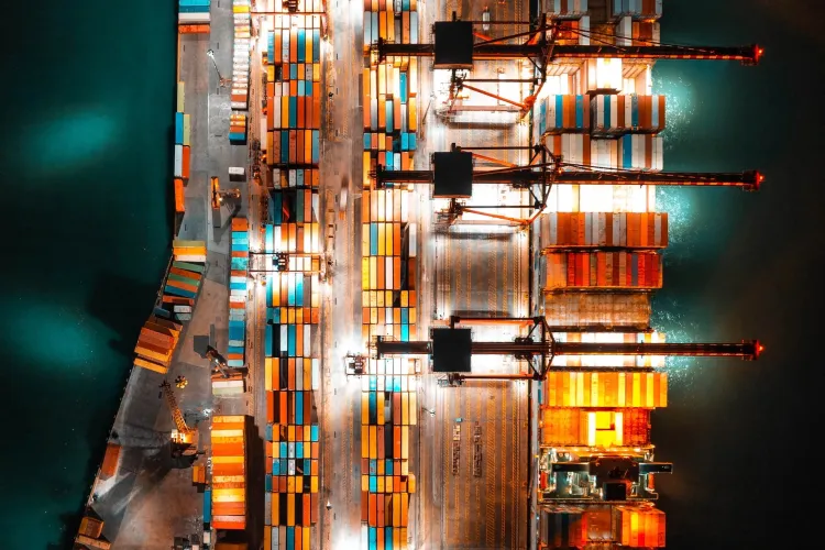 Image of loading ships
